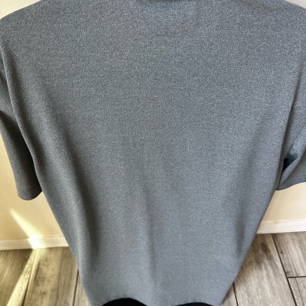 Men’s pre own Greg Norman golf polo shirt grey five iron size L large 

As is - Picture 6 of 8
